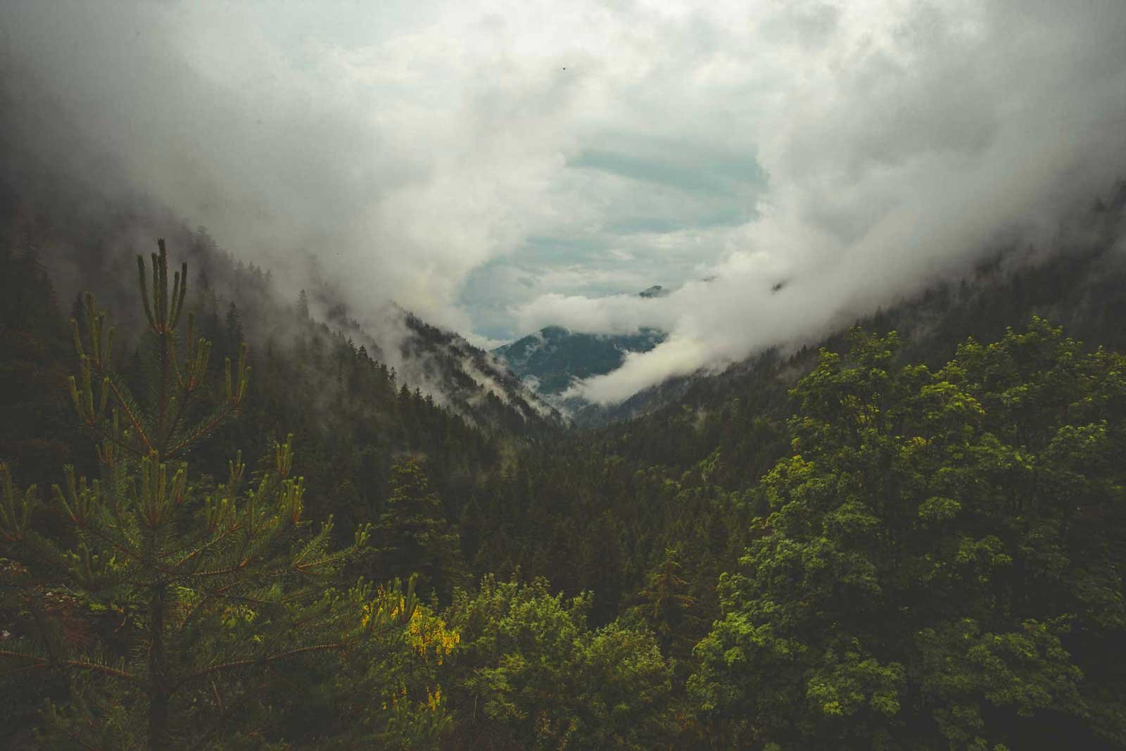 Photo of a cloudy mountain